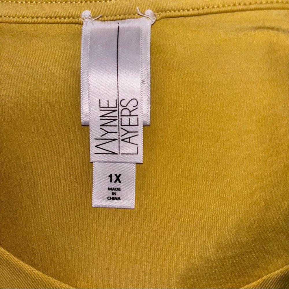 Chic Women's yellow Top with Asymmetrical Zipper NWOT - Picture 5 of 8